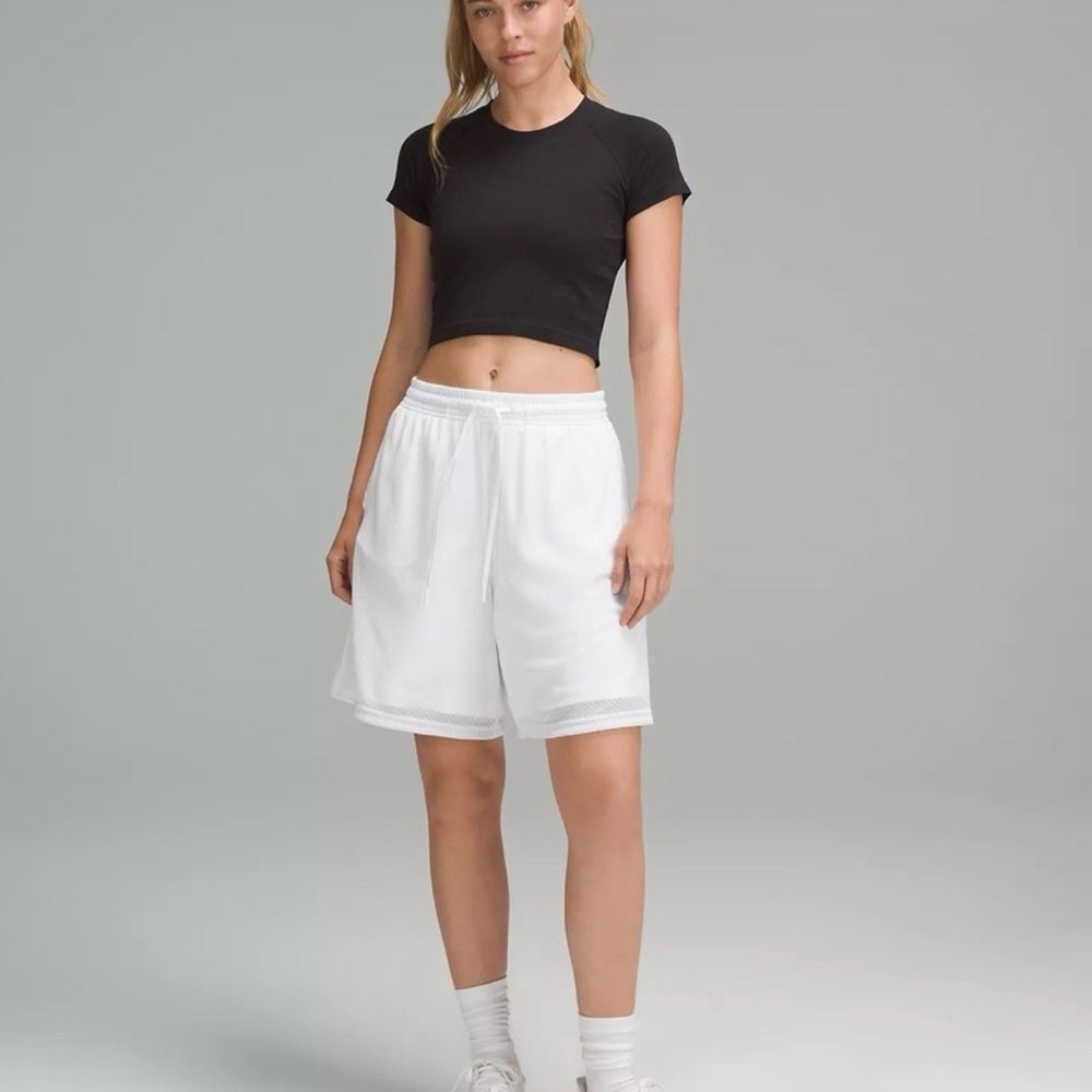 lululemon athletica White Women’s Athletic Shorts - Relaxed Fit NWT size 4